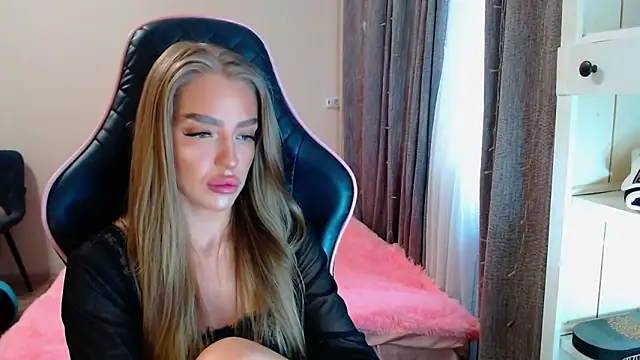 lonely dreamm online show from February 2025 10:53:02 AM