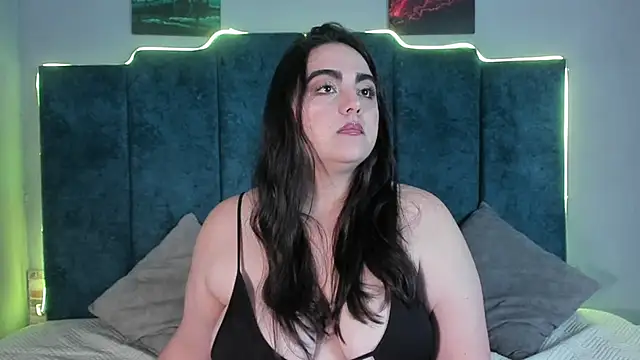 anniie sweett  online show from October 2025 12:02:01 PM