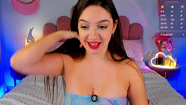 Snapshot of GiaCale chatting on October 2025 12:24:02 PM GiaCale online show from October 2025 12:24:02 PM