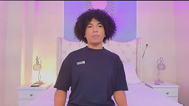 Ambar Collingg online show from October 2025 02:31:01 PM