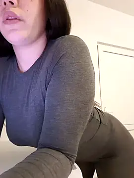 leeya lee online show from February 2025 01:58:01 AM