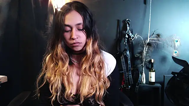 Snapshot of saba_the_courtesan chatting on October 2025 05:26:02 AM saba the courtesan online show from October 2025 05:26:02 AM