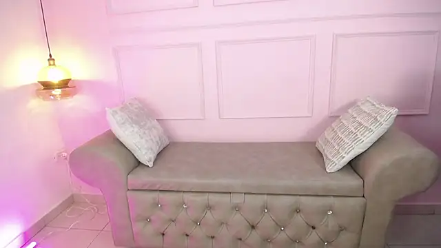 yenny garcia online show from March 2025 12:21:02 AM