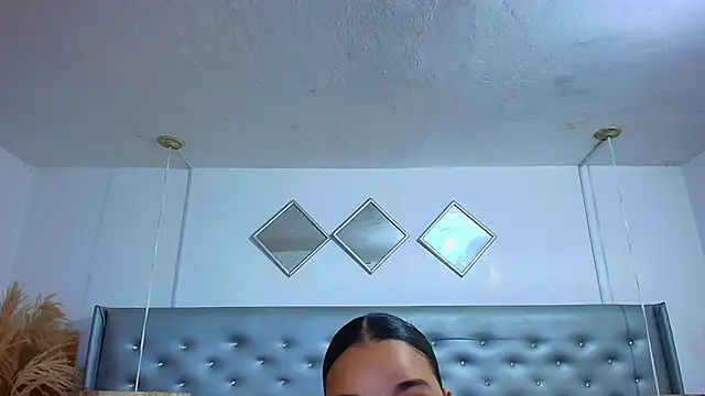 EileenBenzon online show from December 2025 04:49:02 PM