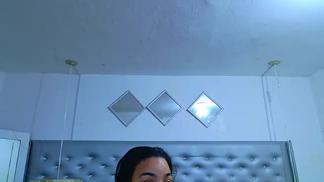 EileenBenzon online show from May 2026 03:20:02 PM