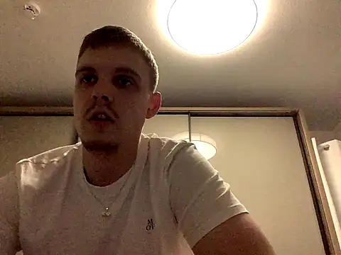 neilho1 online show from September 2025 06:07:01 PM