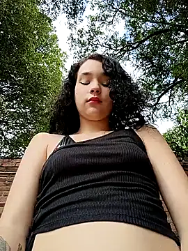 Snapshot of sweet_outdoor_charm chatting on November 2025 07:35:02 PM sweet outdoor charm online show from November 2025 07:35:02 PM