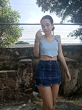 Snapshot of sweet_outdoor_charm chatting on December 2025 02:12:02 PM sweet outdoor charm online show from December 2025 02:12:02 PM