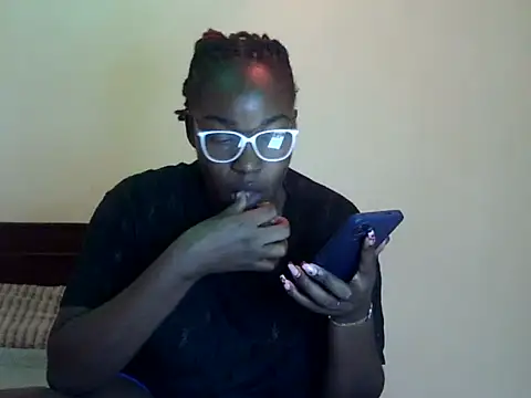 Chichii- online show from April 2026 08:25:02 PM