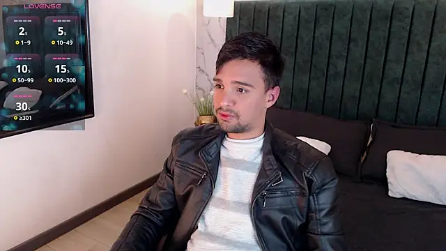 Snapshot of Edward_max chatting on January 2025 03:53:01 AM Edward max online show from January 2025 03:53:01 AM