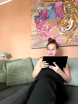 Hr Frk Olsen online show from October 2025 11:08:02 AM