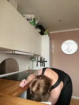 Hr Frk Olsen online show from October 2025 12:41:02 PM