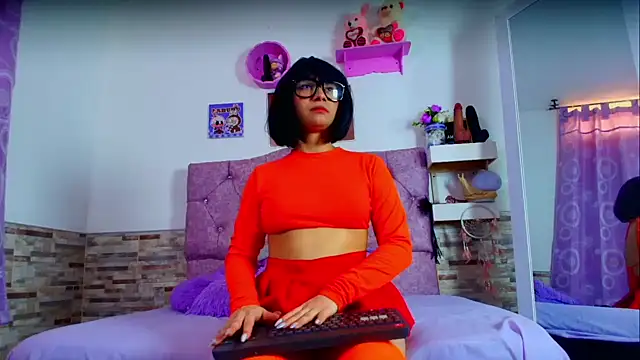 Melannytaylor online show from October 2025 06:03:01 PM