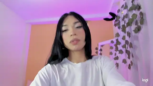 Snapshot of AndreaSweet_ chatting on February 2025 10:01:01 PM AndreaSweet online show from February 2025 10:01:01 PM