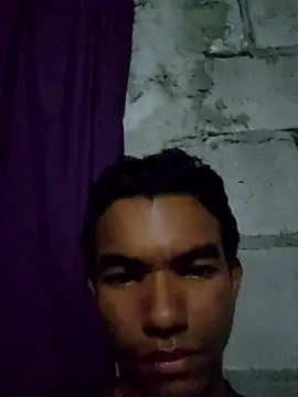 Reynold2608 online show from May 2026 04:06:02 AM