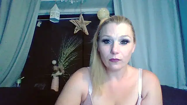 DevilsAngel13 online show from September 2025 07:04:01 PM