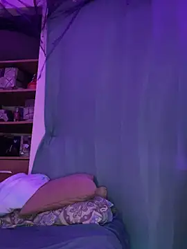 Snapshot of Nina-Chick777 chatting on October 2025 06:54:01 AM Nina-Chick777 online show from October 2025 06:54:01 AM