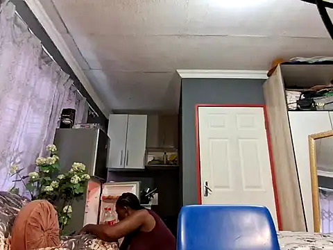 Snapshot of EbonyRose9 chatting on December 2024 07:20:01 AM EbonyRose9 online show from December 2024 07:20:01 AM