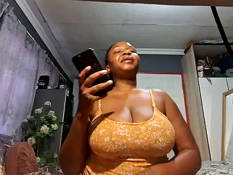 Snapshot of EbonyRose9 chatting on January 2025 11:30:02 AM EbonyRose9 online show from January 2025 11:30:02 AM