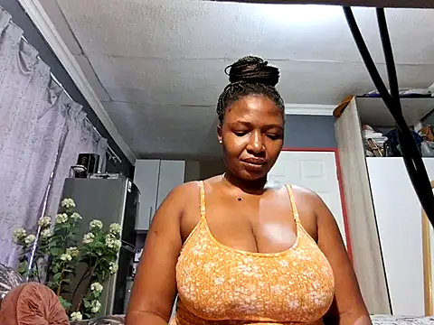 Snapshot of EbonyRose9 chatting on February 2025 06:51:01 AM EbonyRose9 online show from February 2025 06:51:01 AM
