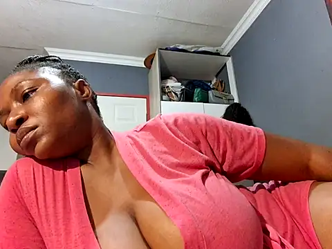 Snapshot of EbonyRose9 chatting on February 2025 04:35:01 PM EbonyRose9 online show from February 2025 04:35:01 PM
