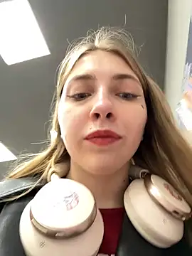 Sunny   Bunny online show from March 2025 02:32:02 PM