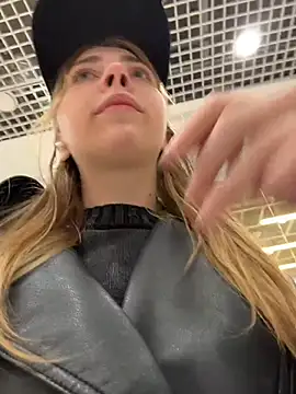 Sunny   Bunny online show from September 2025 08:29:02 AM