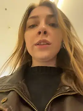 Snapshot of Sunny___Bunny chatting on April 2026 11:08:02 AM Sunny Bunny online show from April 2026 11:08:02 AM