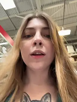 Snapshot of Sunny___Bunny chatting on May 2026 11:06:01 AM Sunny Bunny online show from May 2026 11:06:01 AM