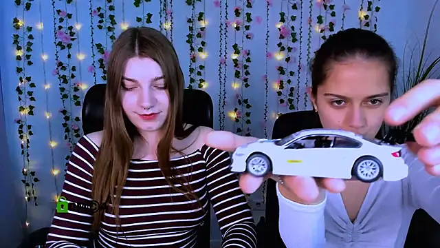 pure radiance1 online show from October 2025 01:09:01 PM