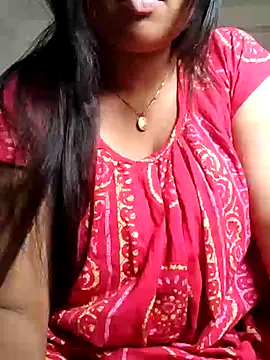 Snapshot of Priya_2222 chatting on February 2025 05:45:02 AM Priya 2222 online show from February 2025 05:45:02 AM