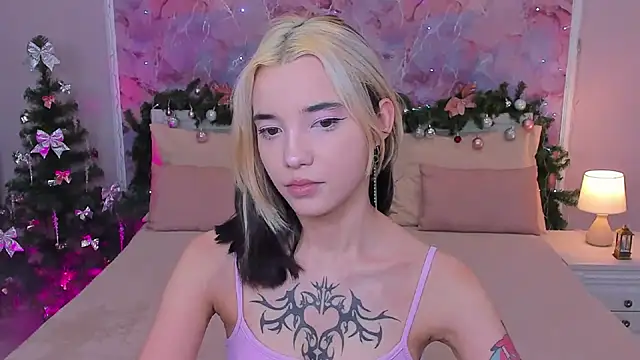 Snapshot of as1an_girlfriend chatting on December 2024 10:45:02 AM as1an girlfriend online show from December 2024 10:45:02 AM