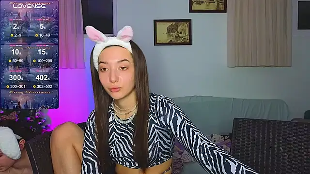 Snapshot of Wild_Sophie_ chatting on December 2024 08:47:01 PM Wild Sophie online show from December 2024 08:47:01 PM