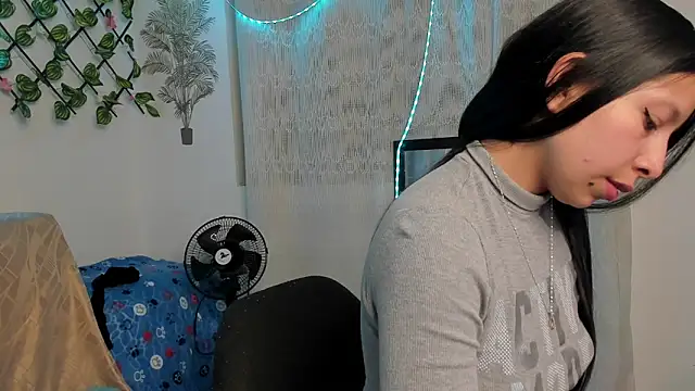 Snapshot of keyla_meow chatting on January 2025 07:04:02 PM keyla meow online show from January 2025 07:04:02 PM