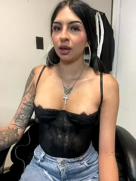 Hilary pinkk online show from October 2025 03:14:02 AM