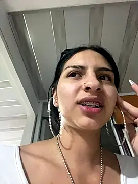 Hilary pinkk online show from October 2025 03:37:02 AM