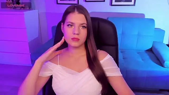 Snapshot of BellaSweetHeart chatting on October 2025 06:08:02 PM BellaSweetHeart online show from October 2025 06:08:02 PM