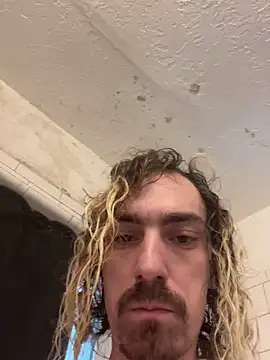 tallnerdyguy online show from April 2026 09:31:02 PM