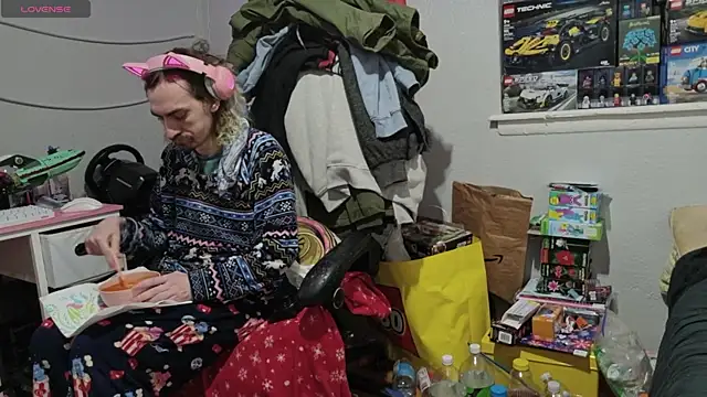 tallnerdyguy online show from April 2026 01:12:01 AM
