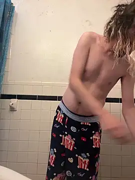 tallnerdyguy online show from May 2026 08:47:02 PM