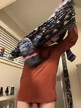 tallnerdyguy online show from June 2026 03:33:02 AM