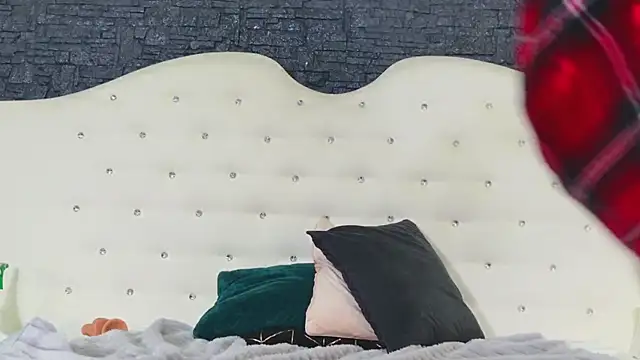 LaurynCopper online show from December 2024 06:39:01 AM