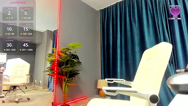 LaurynCopper online show from October 2025 06:00:02 AM