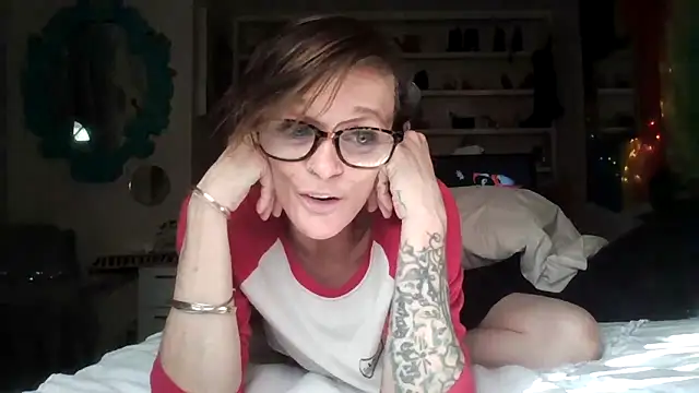 ivylee31 online show from November 2025 07:52:02 PM