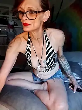 ivylee31 online show from April 2026 09:16:01 PM