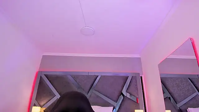 Snapshot of AmberiniHoffman chatting on January 2025 05:53:01 PM AmberiniHoffman online show from January 2025 05:53:01 PM