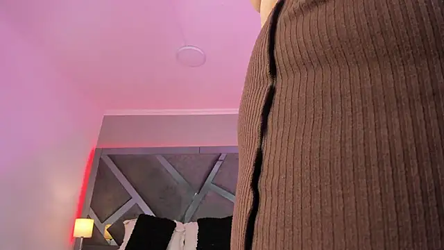 Snapshot of AmberiniHoffman chatting on March 2025 06:12:02 PM AmberiniHoffman online show from March 2025 06:12:02 PM