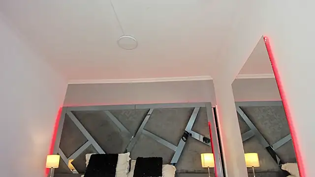 Snapshot of AmberiniHoffman chatting on March 2025 08:15:02 PM AmberiniHoffman online show from March 2025 08:15:02 PM