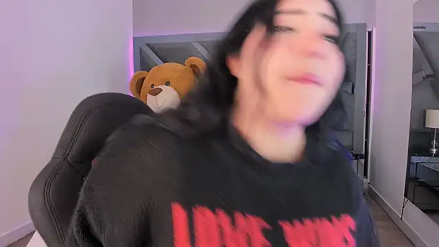 Snapshot of AmberiniHoffman chatting on September 2025 11:59:02 AM AmberiniHoffman online show from September 2025 11:59:02 AM