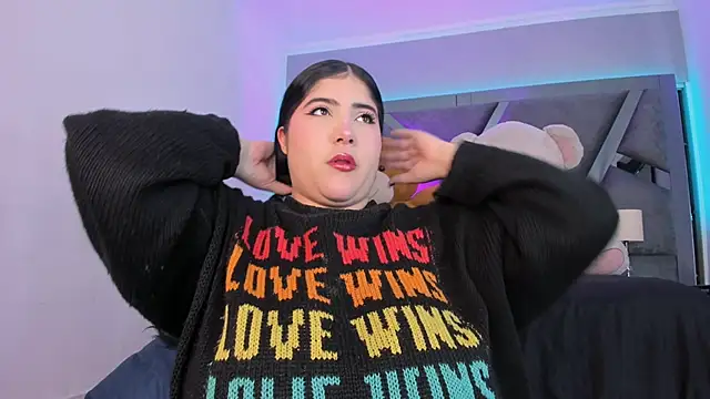 Snapshot of AmberiniHoffman chatting on November 2025 12:05:02 PM AmberiniHoffman online show from November 2025 12:05:02 PM